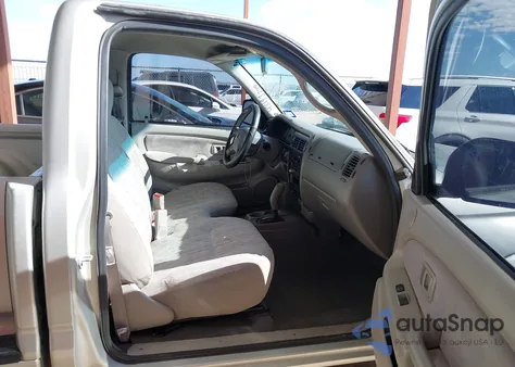 2001 Toyota Tacoma Prerunner from USA, damaged, VIN 5TENM92N21Z735880